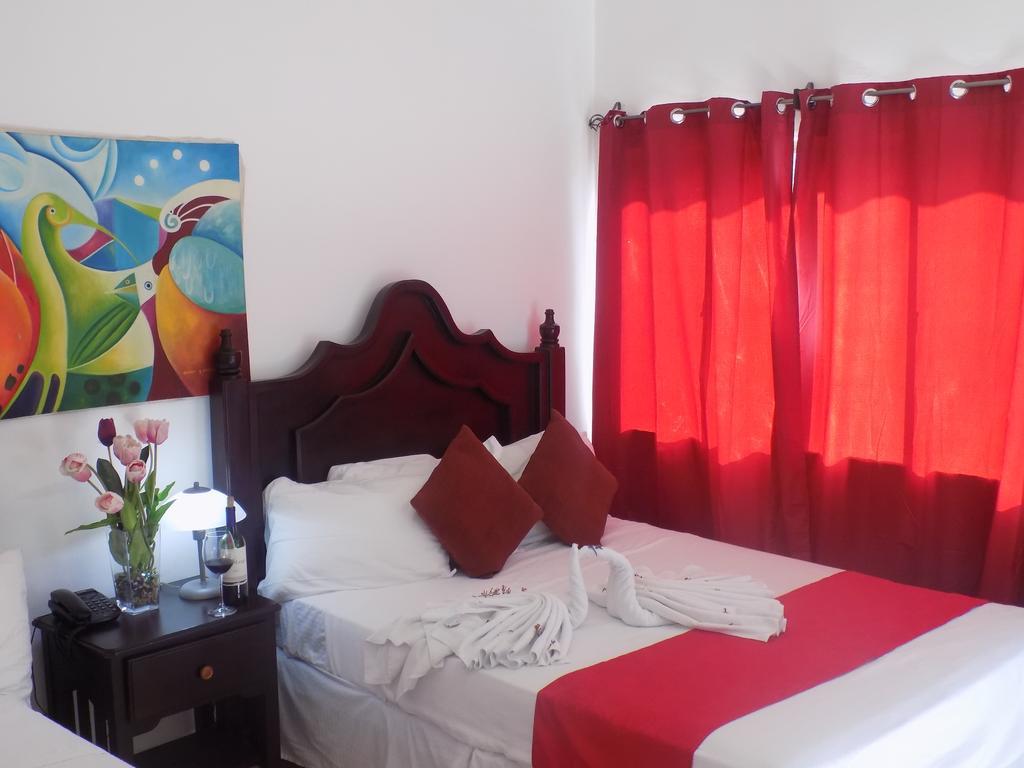 Hotel Los Pinos Managua Exteriör bild