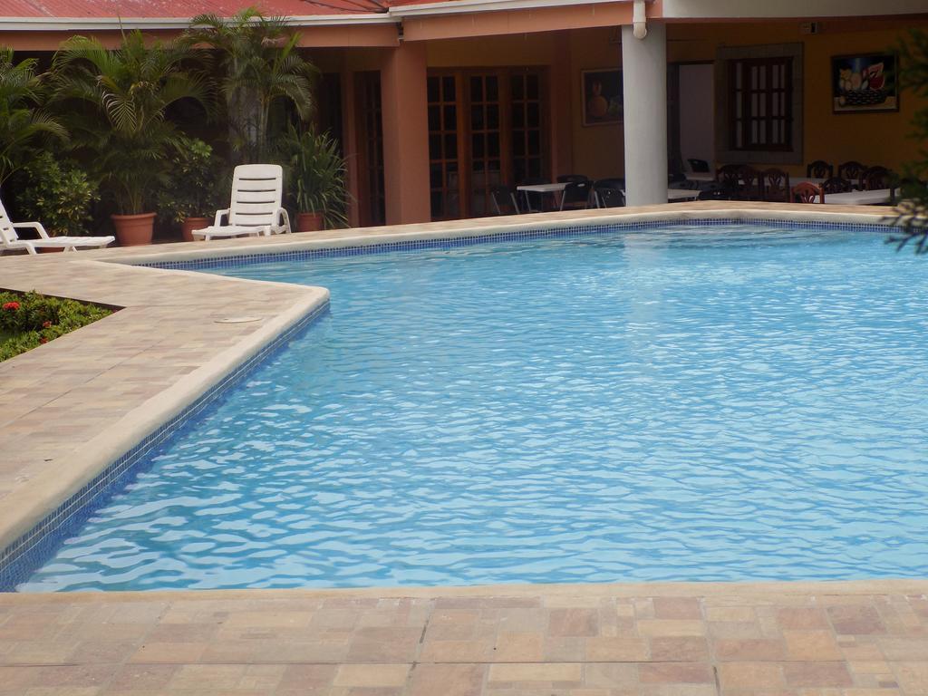 Hotel Los Pinos Managua Exteriör bild